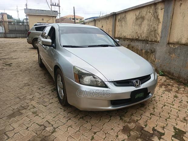 Honda Accord 2004 Silver