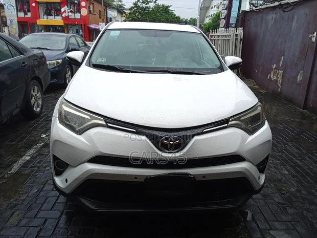 Toyota RAV4 2013 White