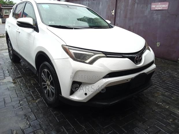 Toyota RAV4 2013 White