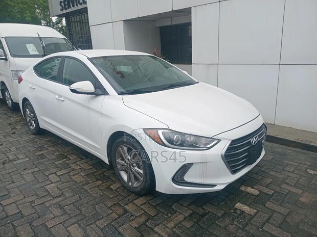 Hyundai Elantra 2017 White