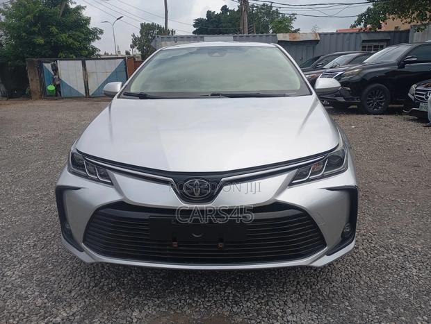New Toyota Corolla 2022 Silver