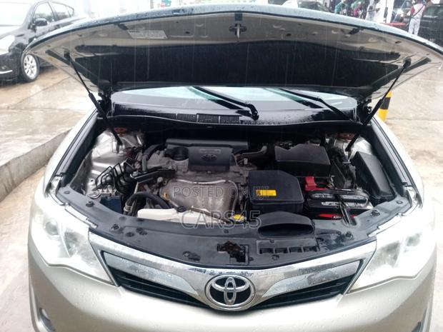 Toyota Camry 2014 Gold