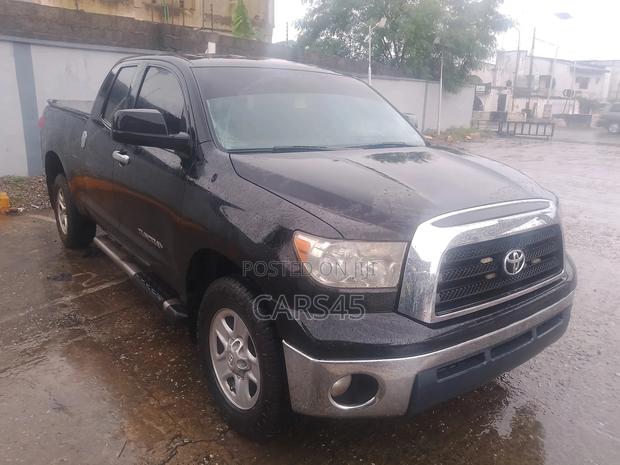 Toyota Tundra 2012 Black