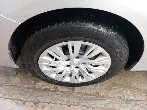 Toyota Corolla 2010 Silver