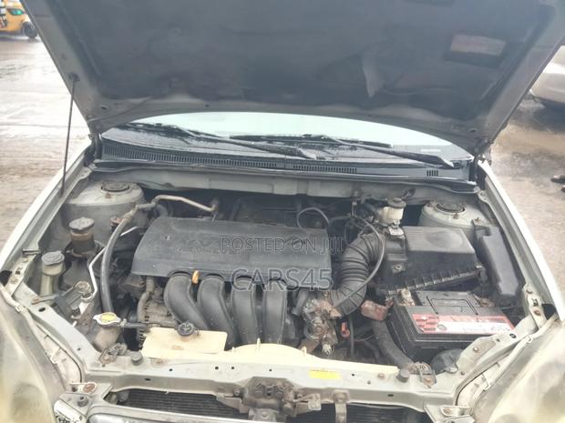 Toyota Corolla 2004 Gray