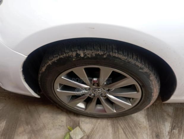 Toyota Camry 2015 White