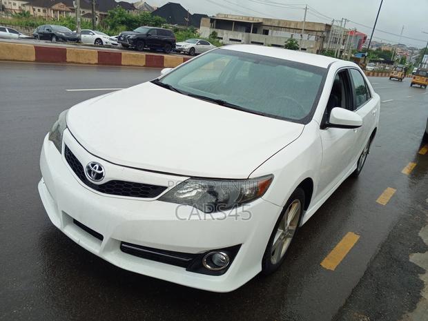 Toyota Camry 2013 White