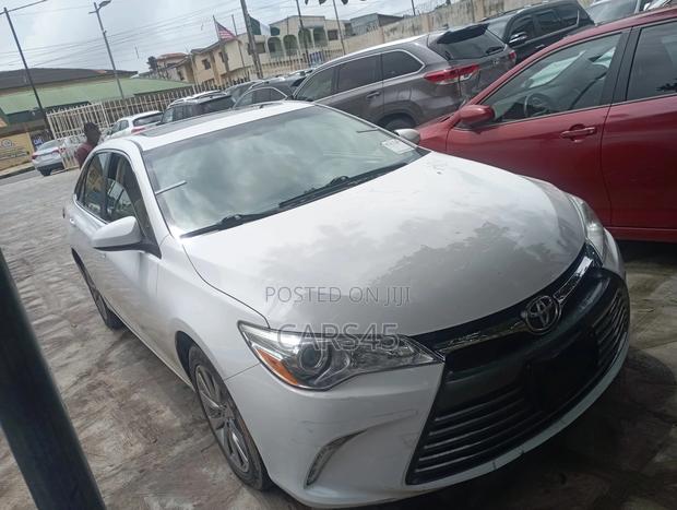 Toyota Camry 2015 White