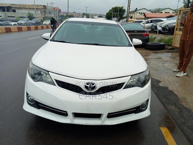 Toyota Camry 2013 White