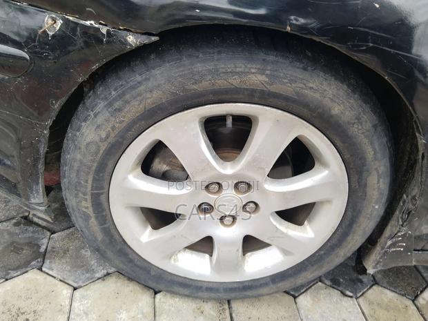 Toyota Avensis 2003 Black