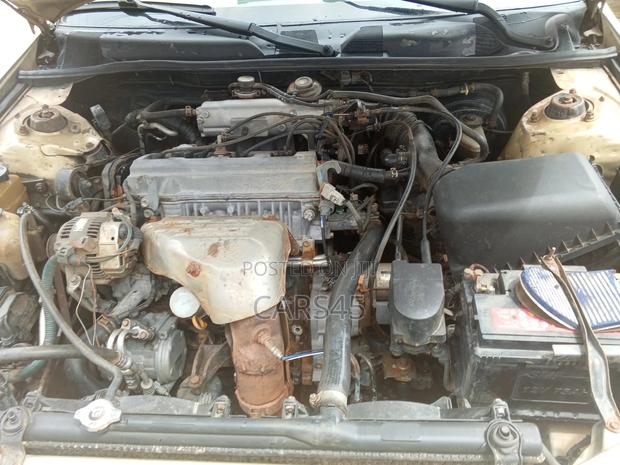 Toyota Camry 1998 Gold