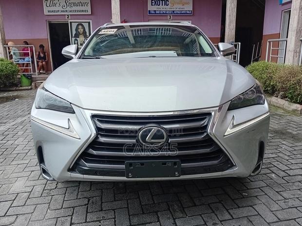 Lexus NX 200 FWD 2016 Silver