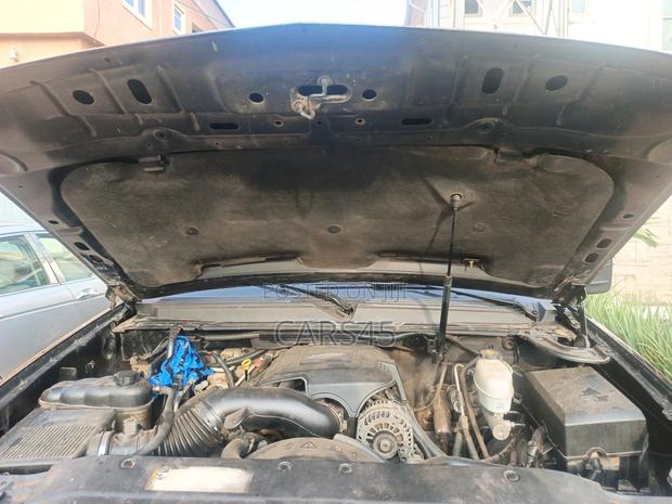 Chevrolet Suburban 2007 Black