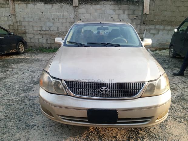Toyota Avalon XLS w/ Bucket Seats 2003 Gold