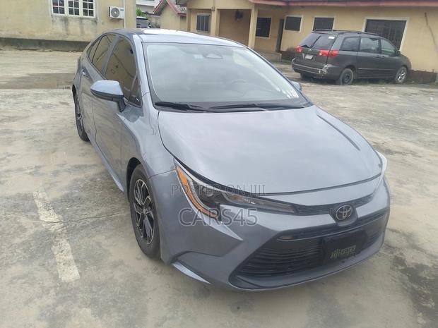 Toyota Corolla 2025 Gray
