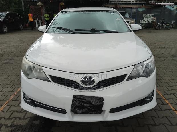 Toyota Camry 2012 White