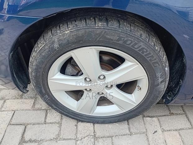 Toyota Camry SE 4dr Sedan (2.5L 4cyl 6A) 2011 Blue