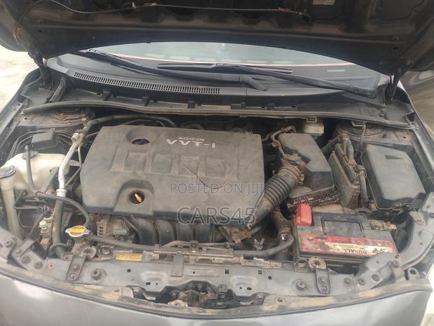 Toyota Corolla 2010 Gray