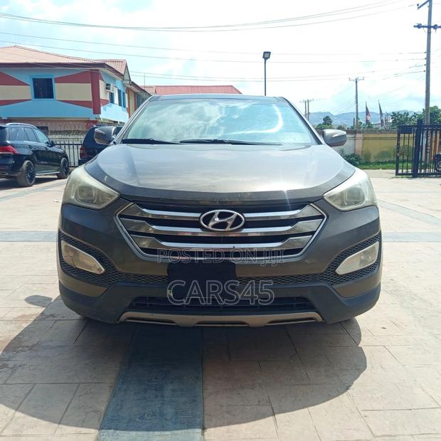 Hyundai Santa Fe 2013 Gray