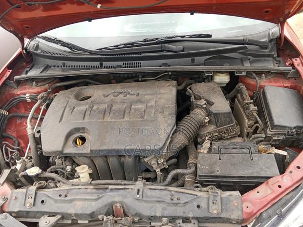 Toyota Corolla LE Premium 4dr Sedan (1.8L 4cyl CVT) 2016 Red