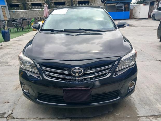 Toyota Corolla 2010 Black