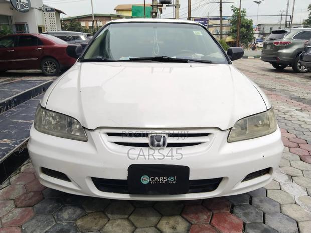 Honda Accord 1999 White