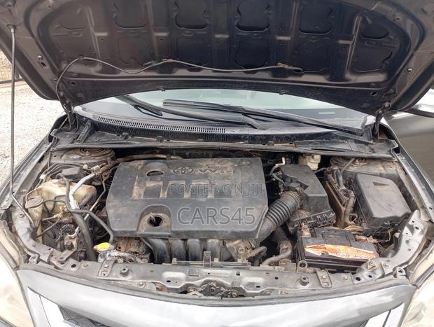 Toyota Corolla 2010 Gray