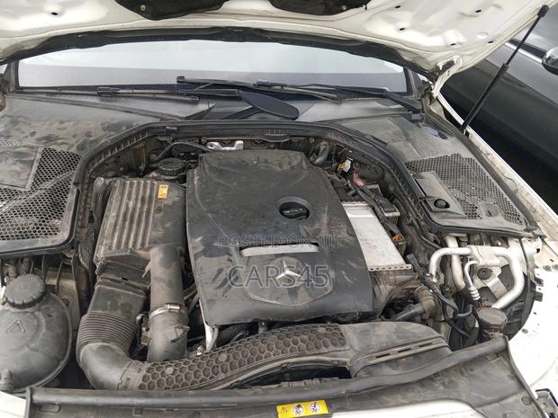 Mercedes-Benz C300 Base 4dr RWD Sedan (2.0L 4cyl 7A) 2017 White