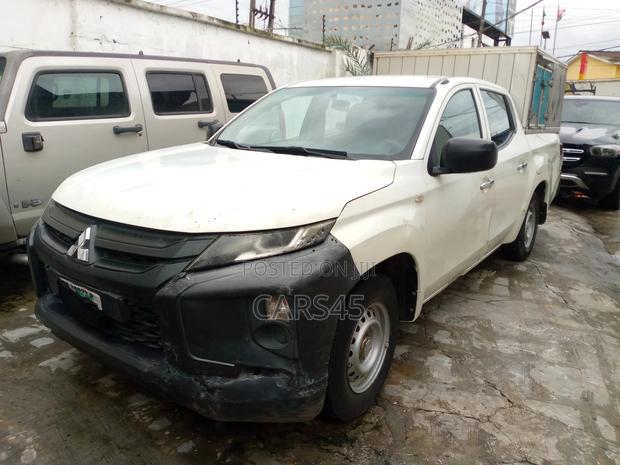 Mitsubishi L200 2019 White