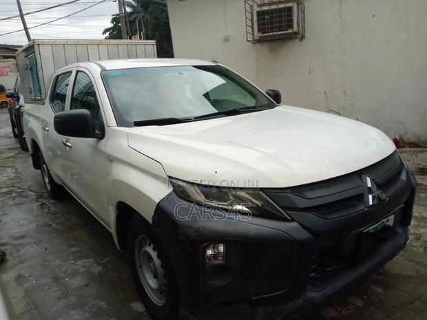 Mitsubishi L200 2019 White