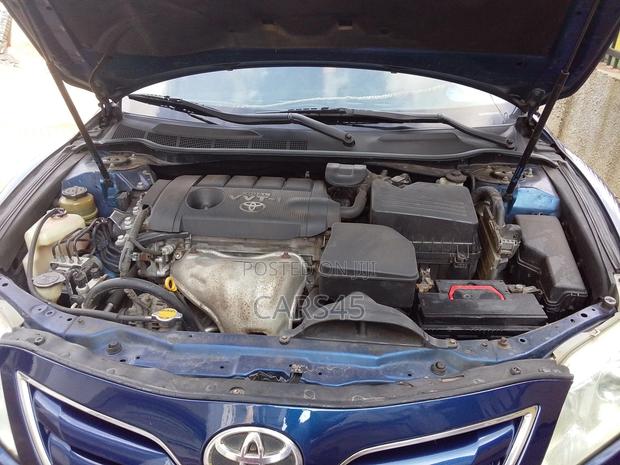 Toyota Camry 2010 Blue