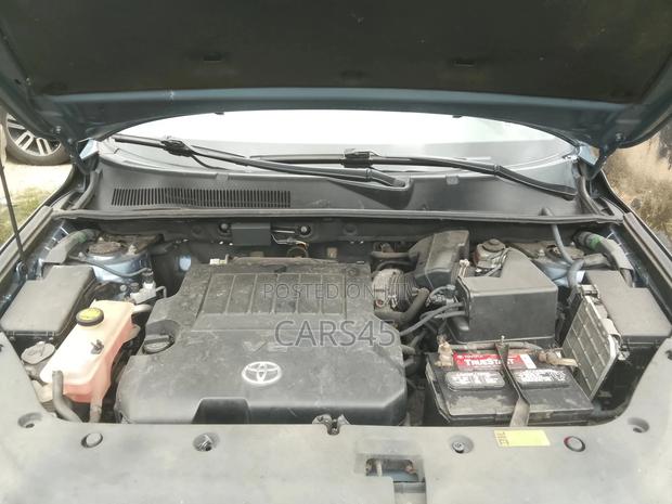 Toyota RAV4 2011 Blue