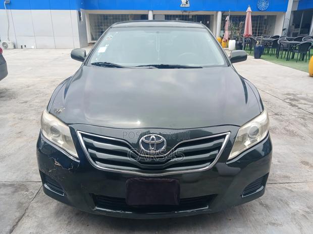 Toyota Camry LE 4dr Sedan (2.5L 4cyl 6A) 2011 Green