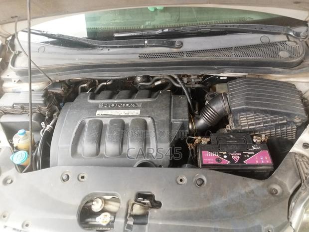 Honda Odyssey 2006 Ivory