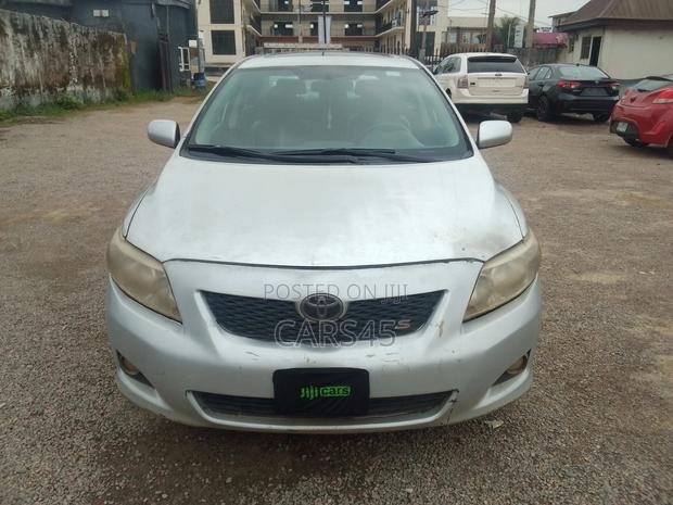 Toyota Corolla 2009 Silver