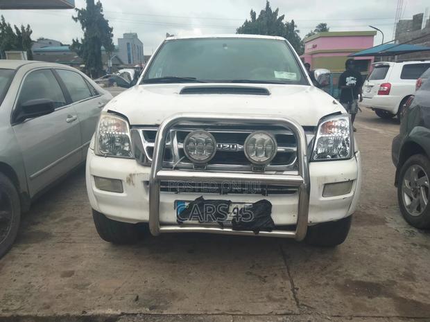Isuzu D-MAX 2004 White