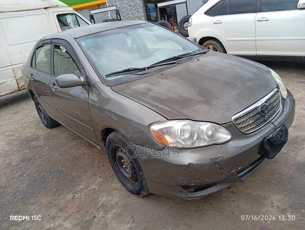 Toyota Corolla 2006 Gray
