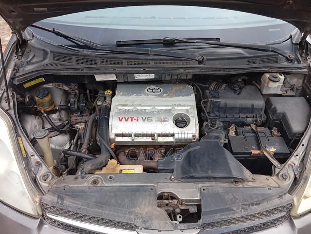 Toyota Sienna 2004 Gray