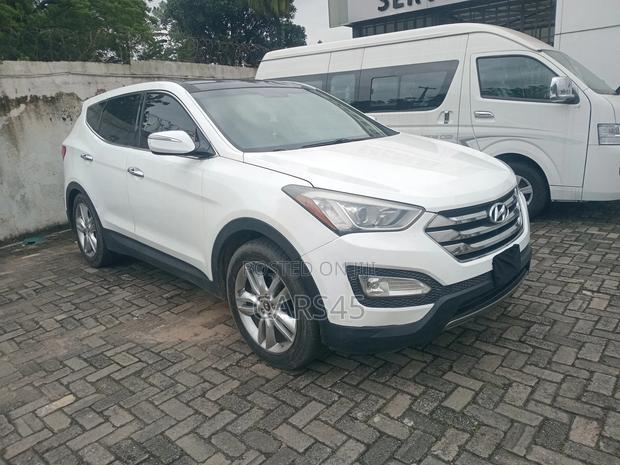 Hyundai Santa Fe 2013 White