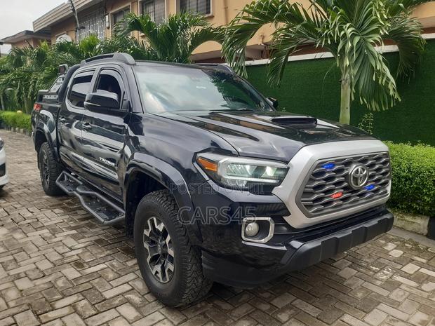 Toyota Tacoma 2018 Black