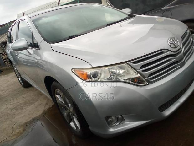 Toyota Venza 2011 Silver