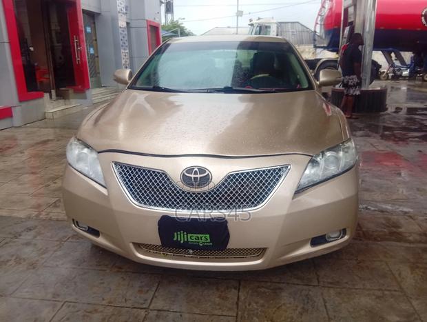 Toyota Camry 2007 Gold
