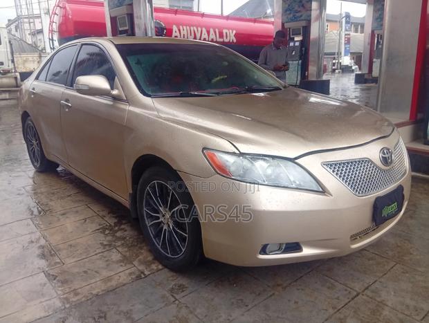 Toyota Camry 2007 Gold
