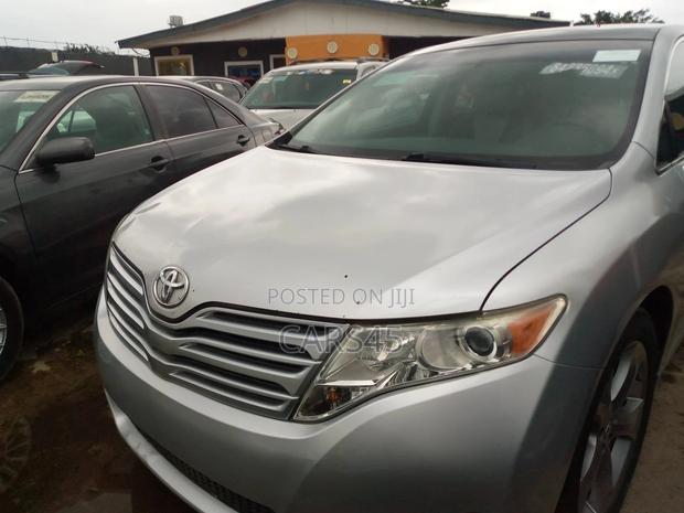 Toyota Venza 2011 Silver