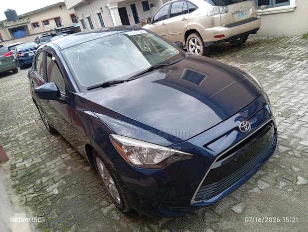 Toyota Yaris iA 2017 Blue