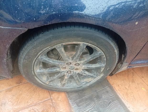 Toyota Avensis 2008 Blue