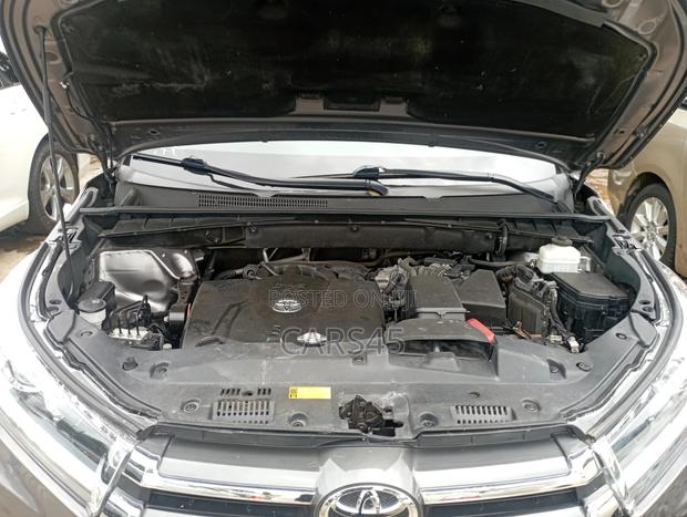 Toyota Highlander 2019 Gray