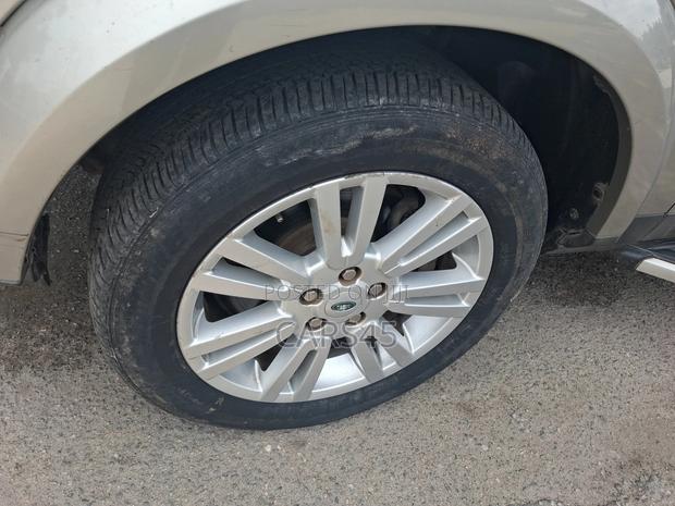 Land Rover Lr4 2011 Gray