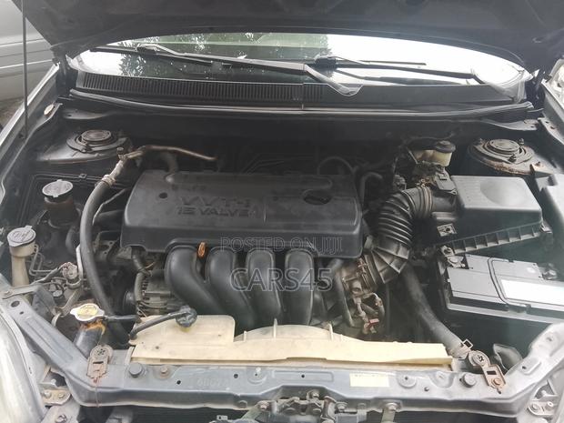 Toyota Matrix Hatchback AWD (1.8L 4cyl 4A) 2006 Gray