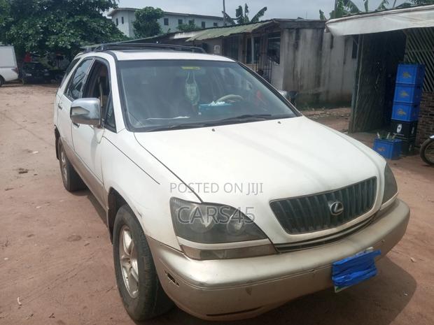 Lexus RX 300 4WD 1999 White